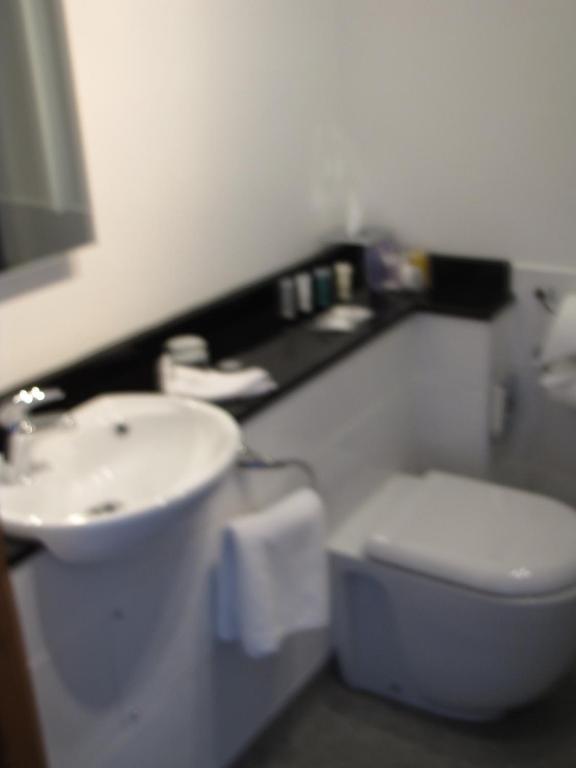 Rose & Crown Otel Tenbury Oda fotoğraf